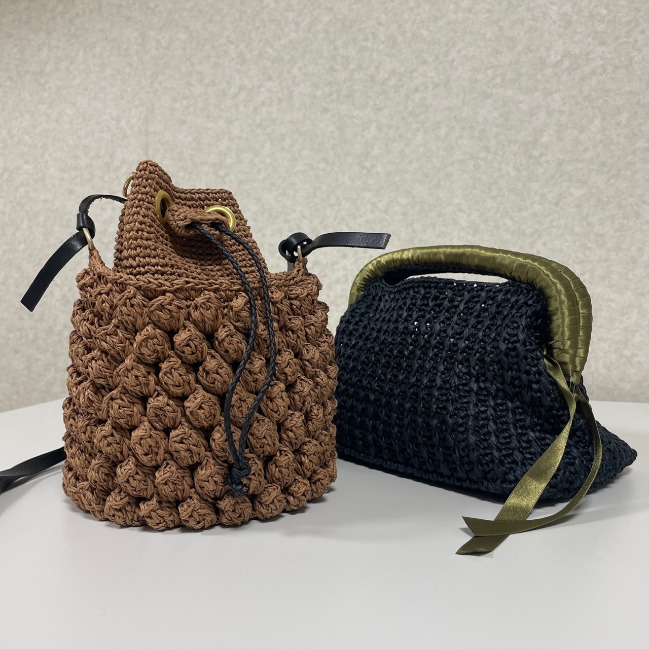 「SASAWASHI」と「マニラヘンプヤーン」で編んだ2種類のバッグ