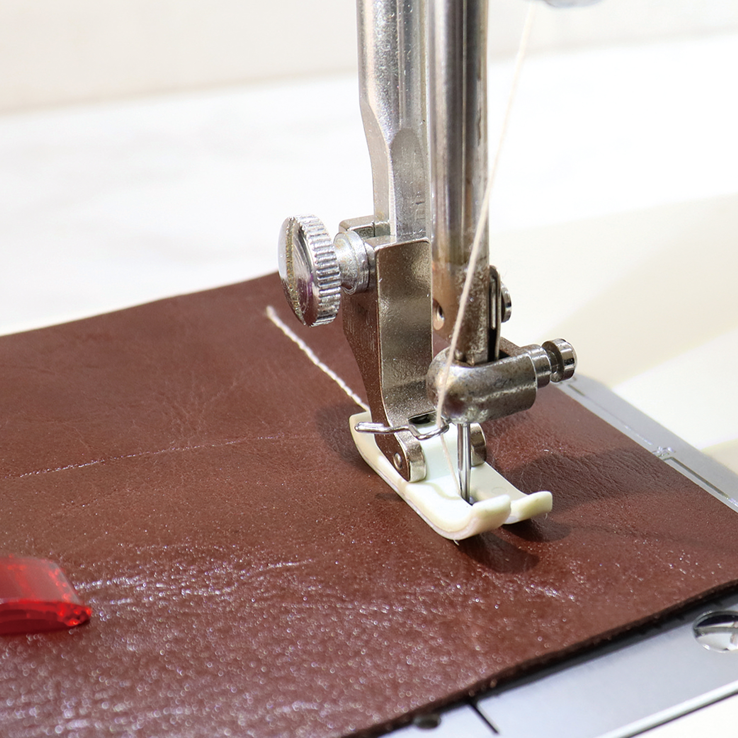 NI-06373 職業用ミシン スムース押さえ (個) 1