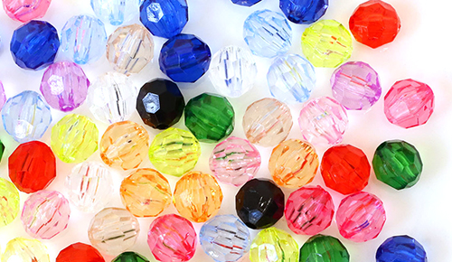 プラスチックビーズ