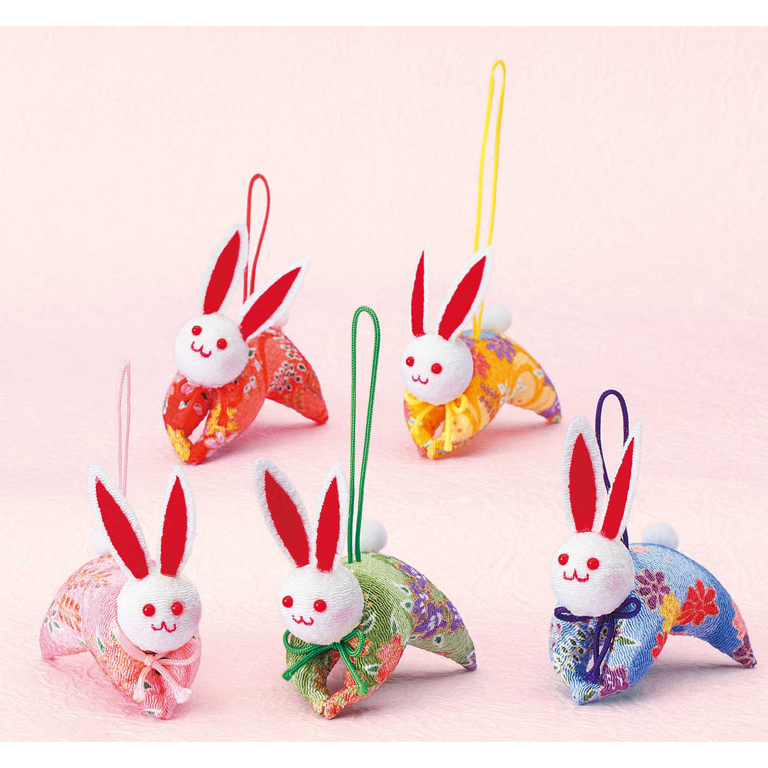 【雛祭り受注会】【お取り寄せ・返品不可】LH319 タカギ繊維 Panami 京ちりめんシリーズ　五色の根付「ウサギ」 キット (個)