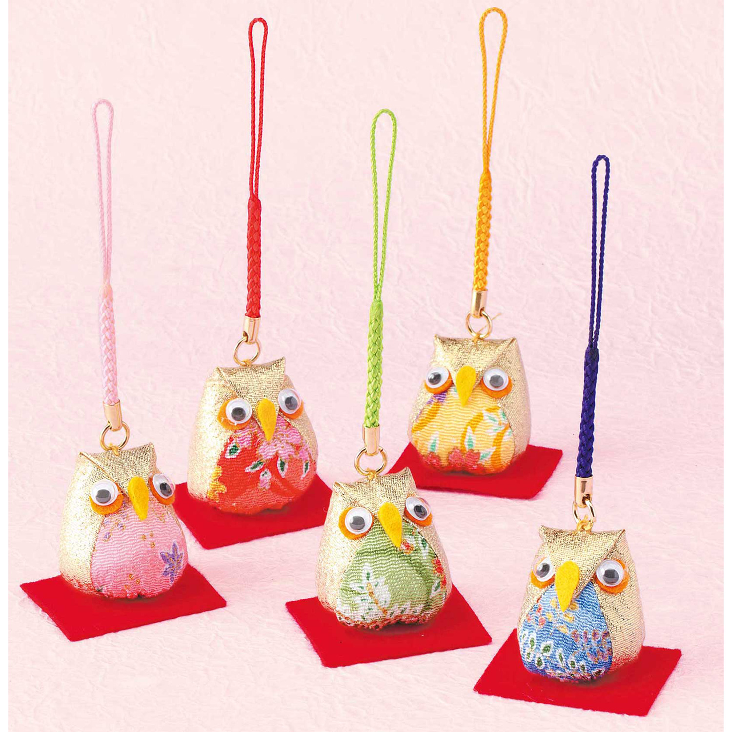 【雛祭り受注会】【お取り寄せ・返品不可】LH320 タカギ繊維 Panami 京ちりめんシリーズ　五色の根付「金の福ろう」 キット (個)