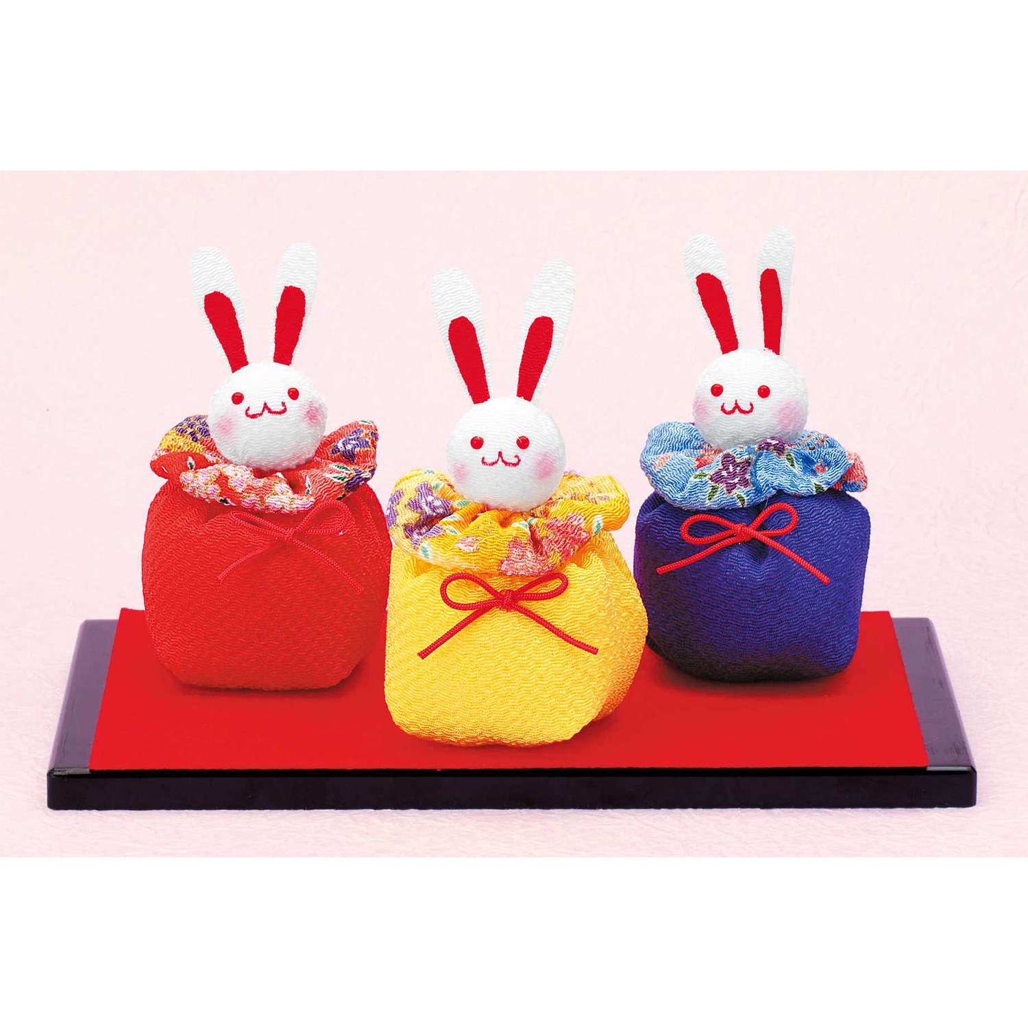 【雛祭り受注会】【お取り寄せ・返品不可】LH330 タカギ繊維 Panami 京ちりめんシリーズ　ウサギのお手玉「赤・青・黄」 キット (個)