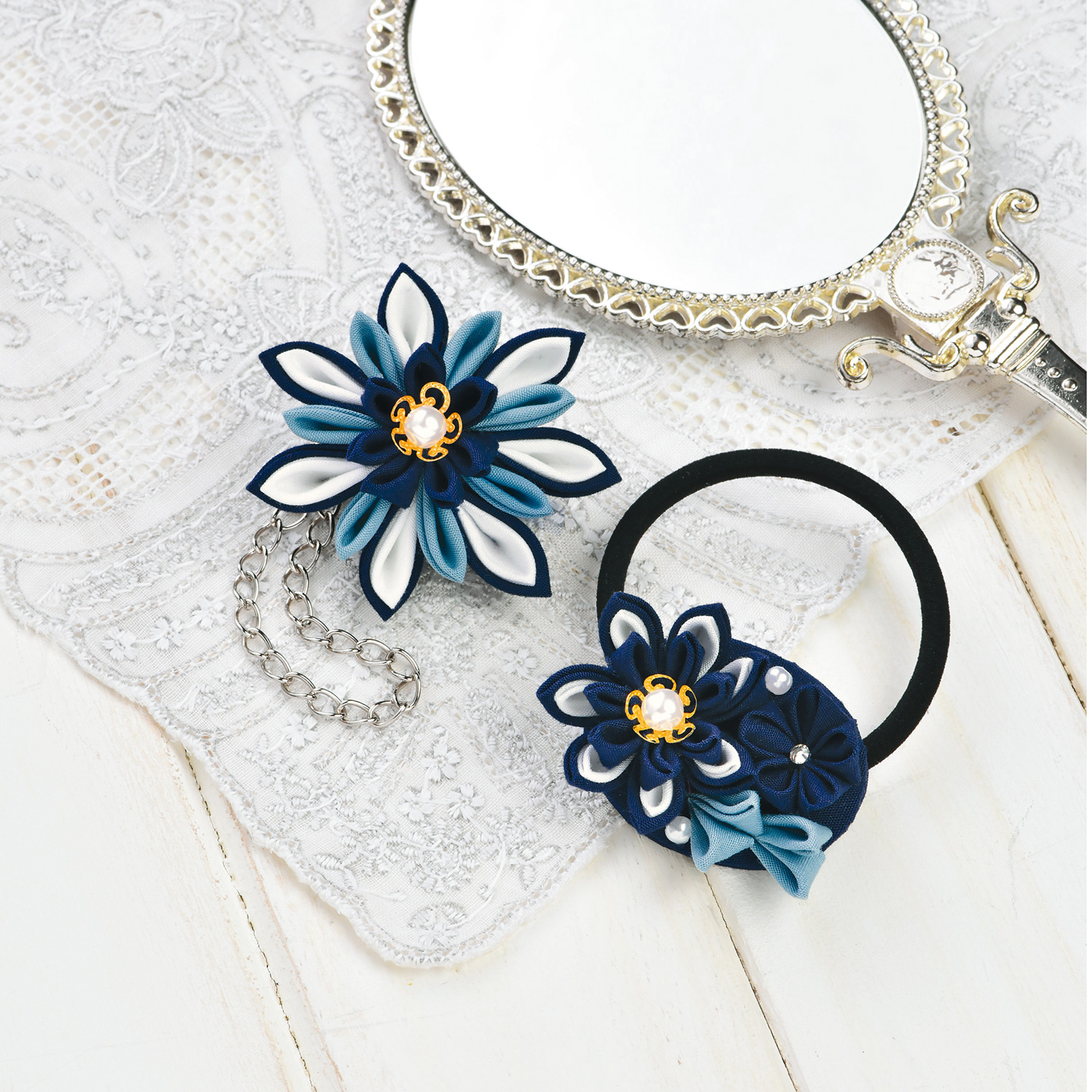 【お取り寄せ・返品不可】PAN-LH437 普段づかいのつまみ細工 コットン生地で作る ヘアゴムとバックチャーム ネイビー (袋)