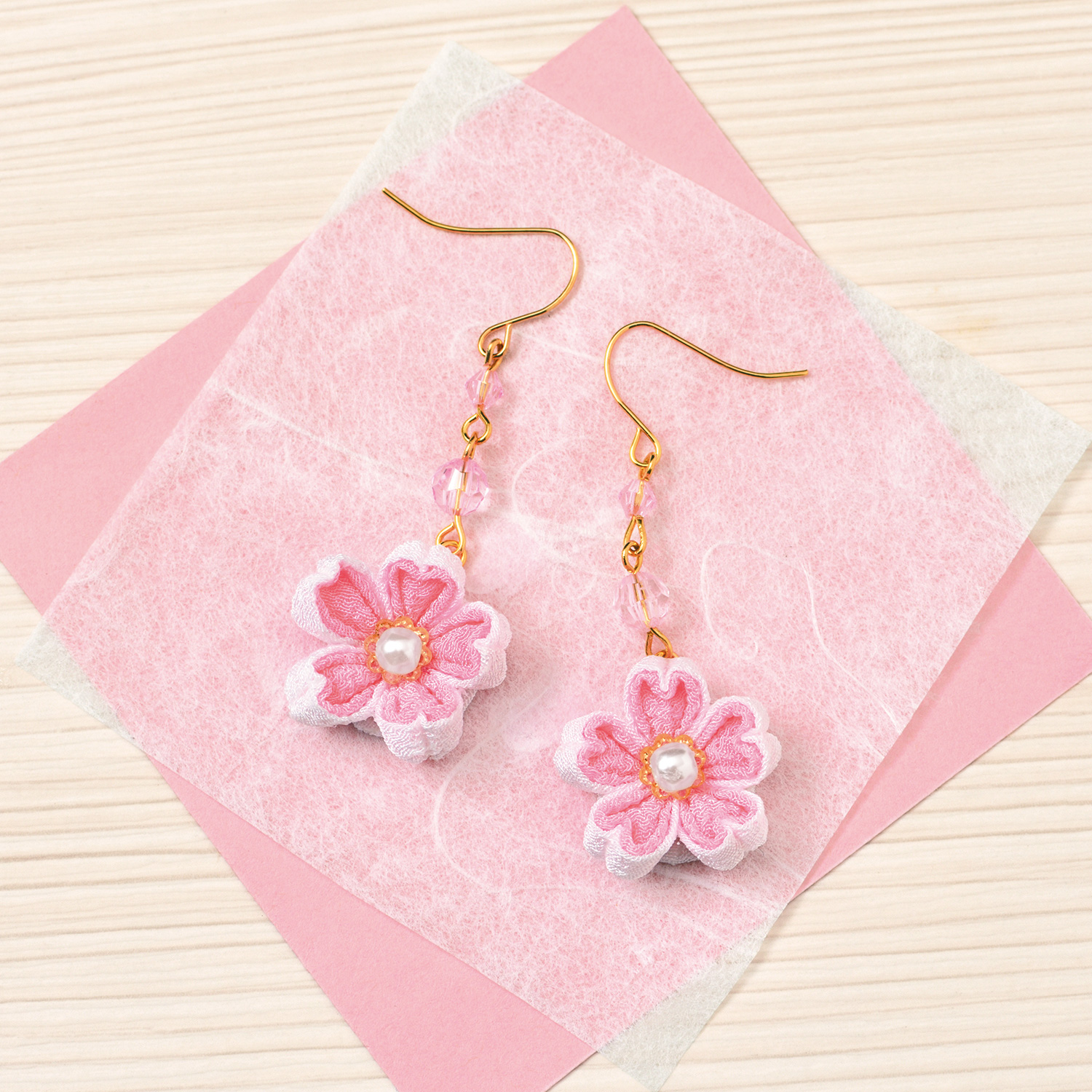 【お取り寄せ・返品不可】PAN-LH416 つまみ細工 彩花ピアス キット (個)