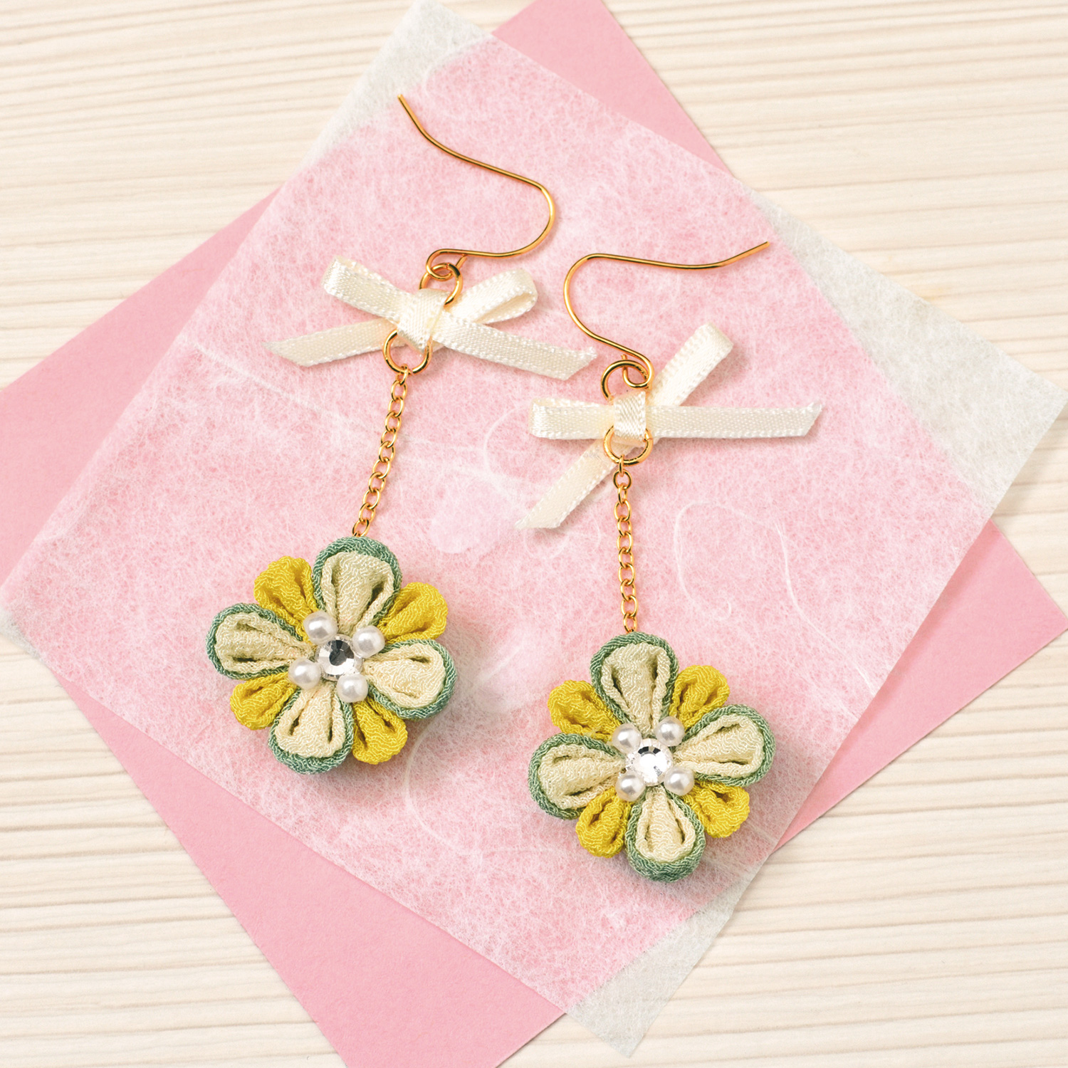 【お取り寄せ・返品不可】PAN-LH417 つまみ細工 彩花ピアス キット (個)
