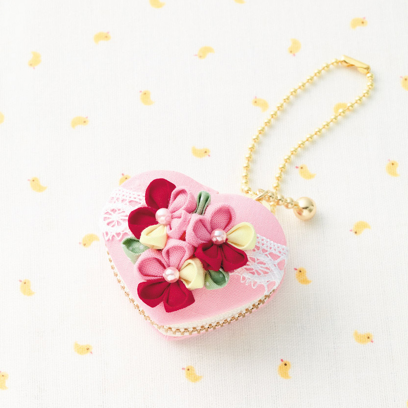 【雛祭り受注会】【お取り寄せ・返品不可】CO25 タカギ繊維 Panami つまみ細工 ハート型マカロンコインケース ピーチ (個)