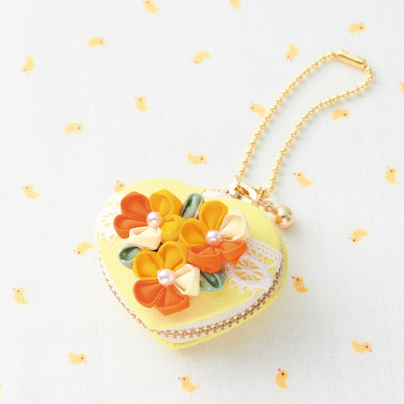 【雛祭り受注会】【お取り寄せ・返品不可】CO26 タカギ繊維 Panami つまみ細工 ハート型マカロンコインケース レモン キット (個)