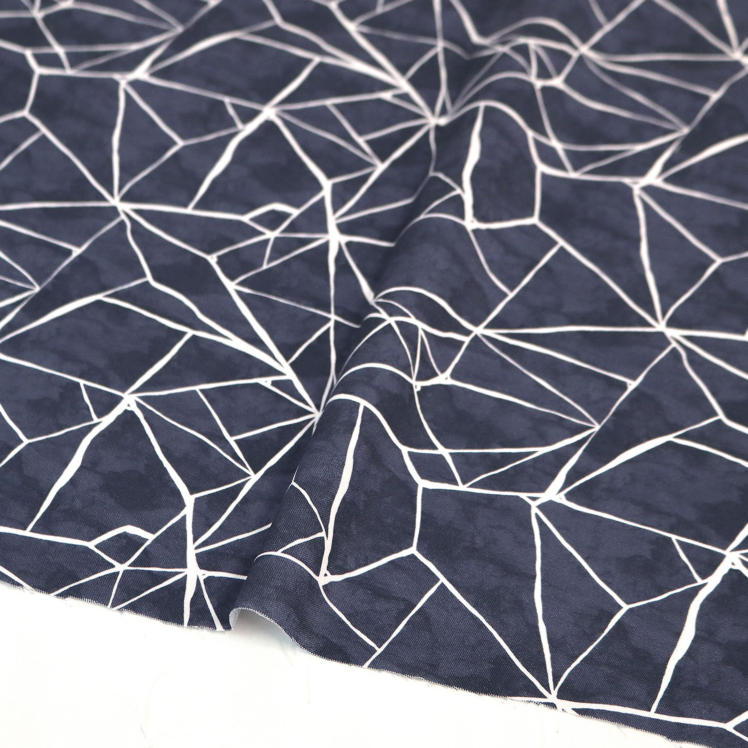 【0119新柄】FSP-904 ネイビー地 水彩 ひび割れ風柄 FreeSpirit フリースピリット USAプリント m単位 (m)