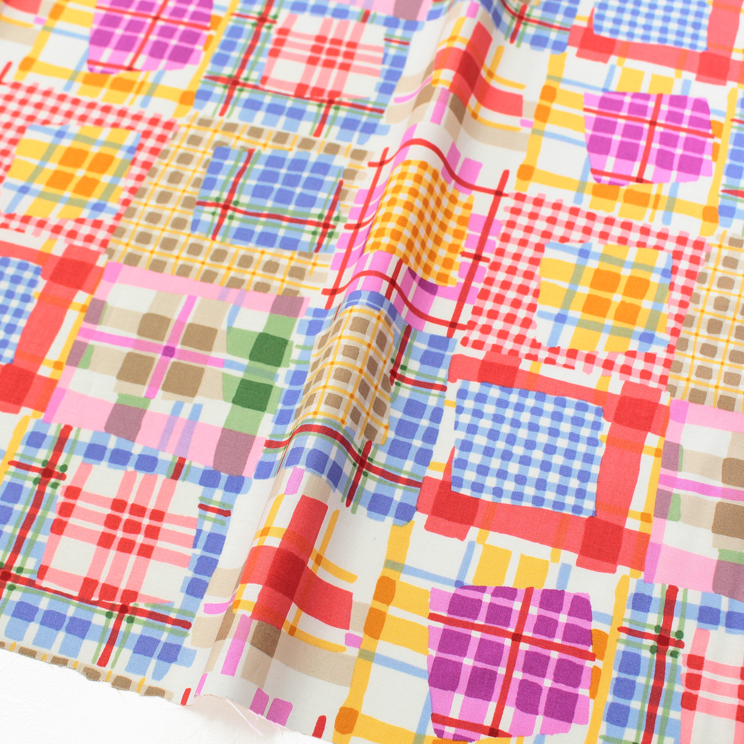 ■AL8992R-A　ALEXANDER HENRY Print Fabric 13.7m roll (roll)