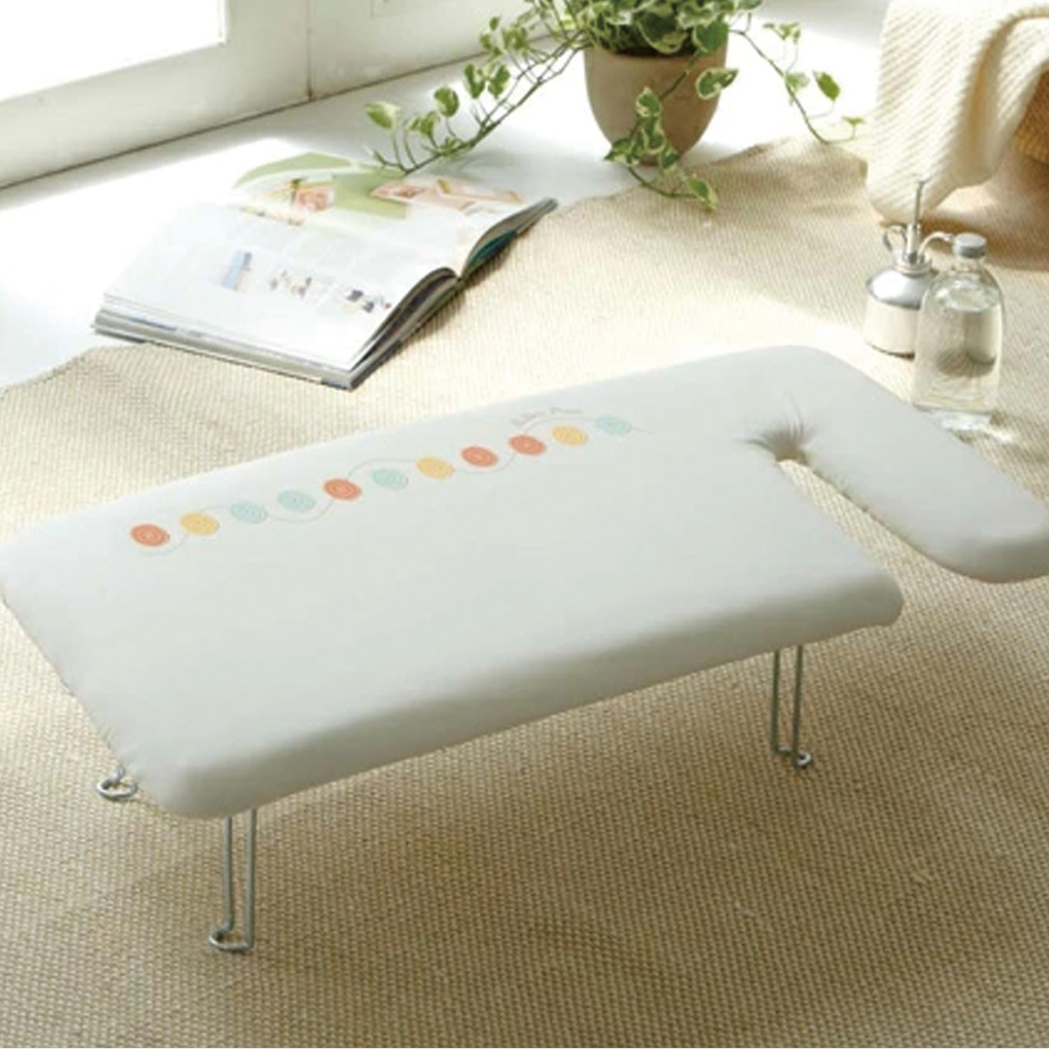 YJ7807 Ironing Board Lightweight Pair Press with Hook (pcs)