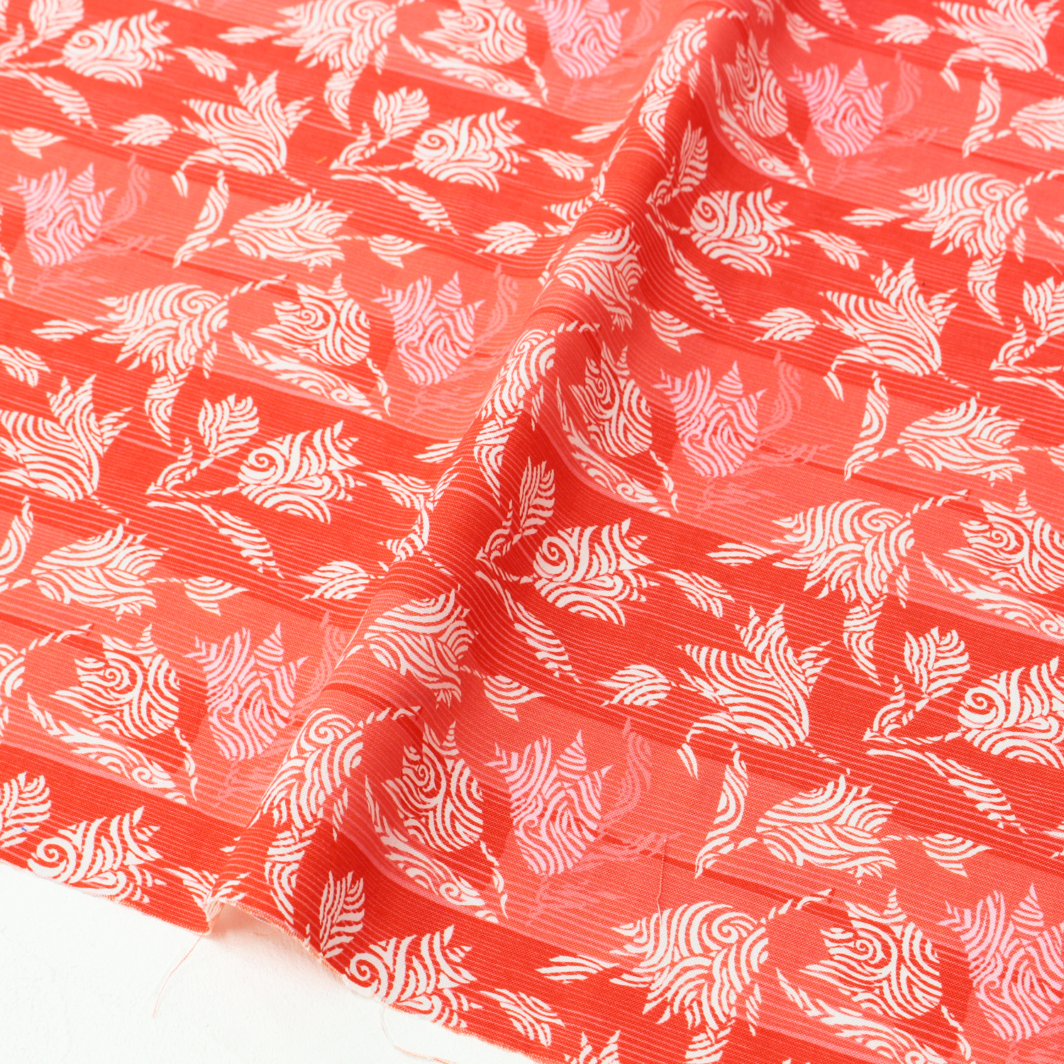 [0809 New Pattern] FSP711 Red Floral FreeSpirit USA Print approx.13.7m (roll)