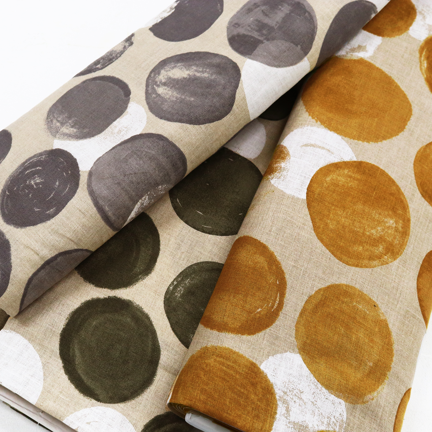 H7025-710 ドットリネンシーチング 巾約110cm 1m単位 (m)