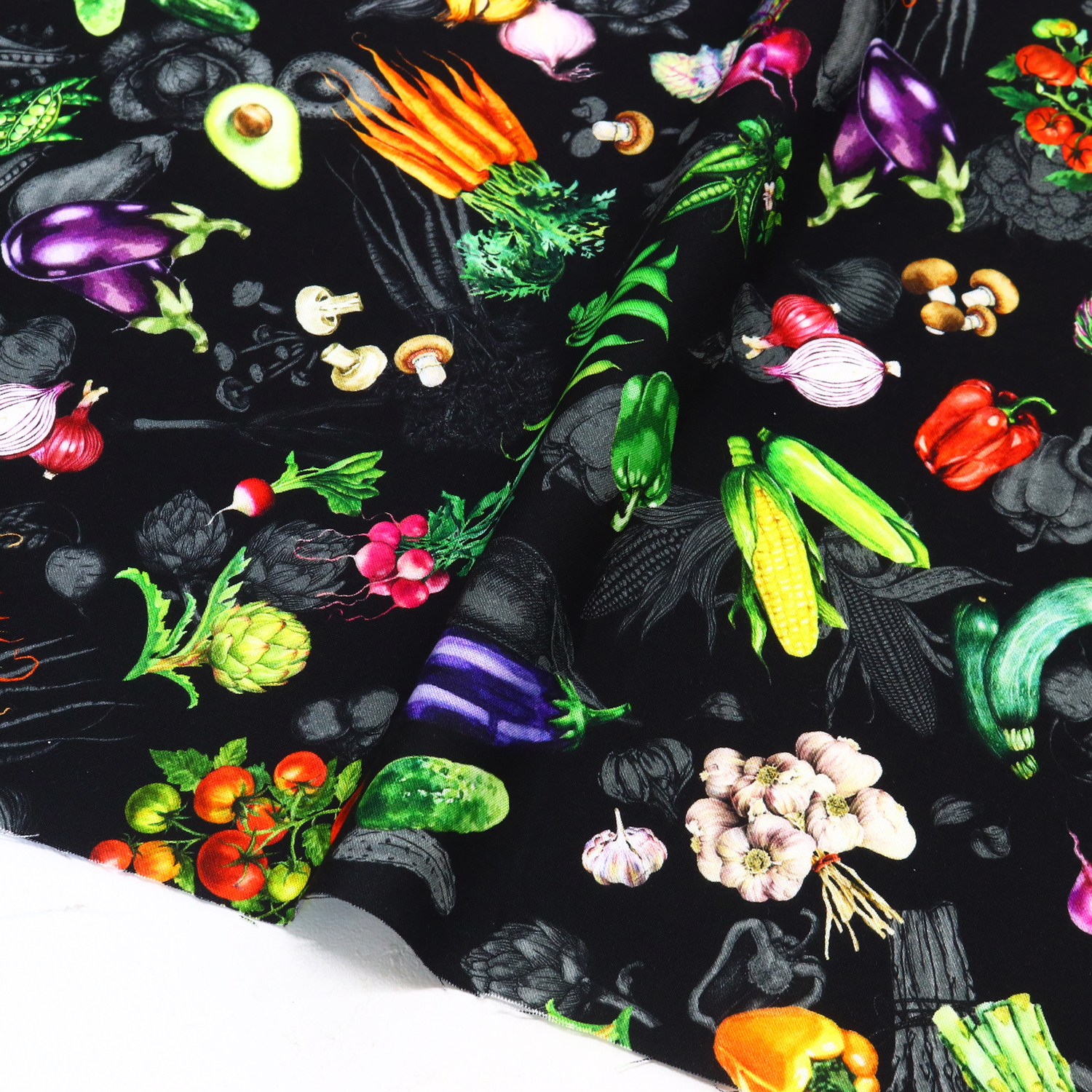 MICH11932-B Michael Miller マイケルミラー USAプリント 新鮮お野菜黒地 巾約110cm 1m単位 (m)