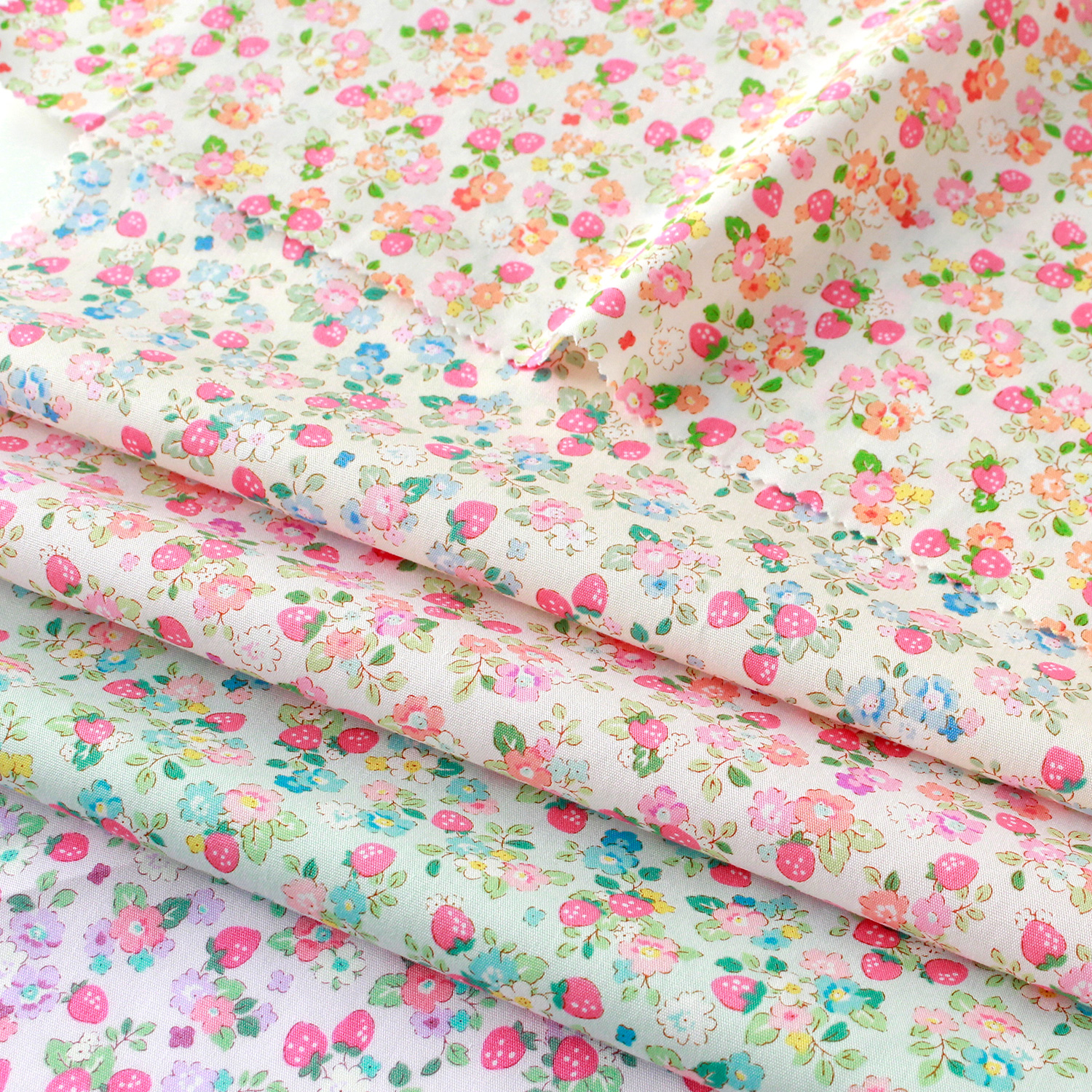 [Restock] AP35407-1 Floral Pattern Strawberry Broad Fabric Width approx. 110cm m unit (m)