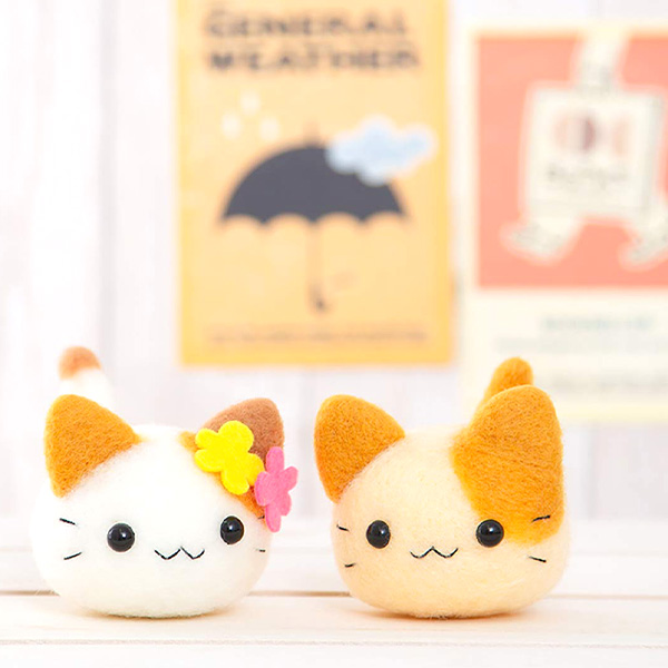 【数量限定・特別価格】H441-527 フェルトキット なかよしにゃんころ みけ&クッキー (個)