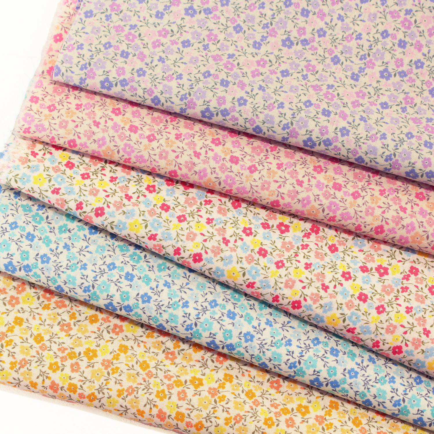 FC10669 FioreCollection Petit Flower Printed Fabric 1m Unit (m)