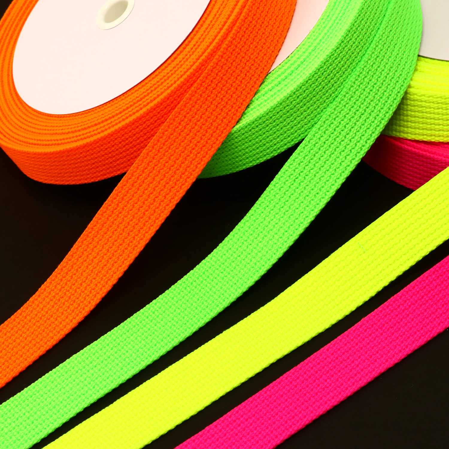 DC2510 Neon color acrylic tape, approx. φ25mm x 9.5m roll (roll)