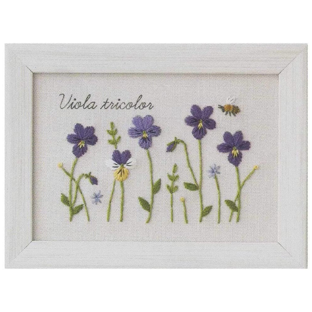 CSK542010 青木和子12ヵ月の植物手帖 -ビオラ Viola tricolor- 刺しゅうキット (袋)