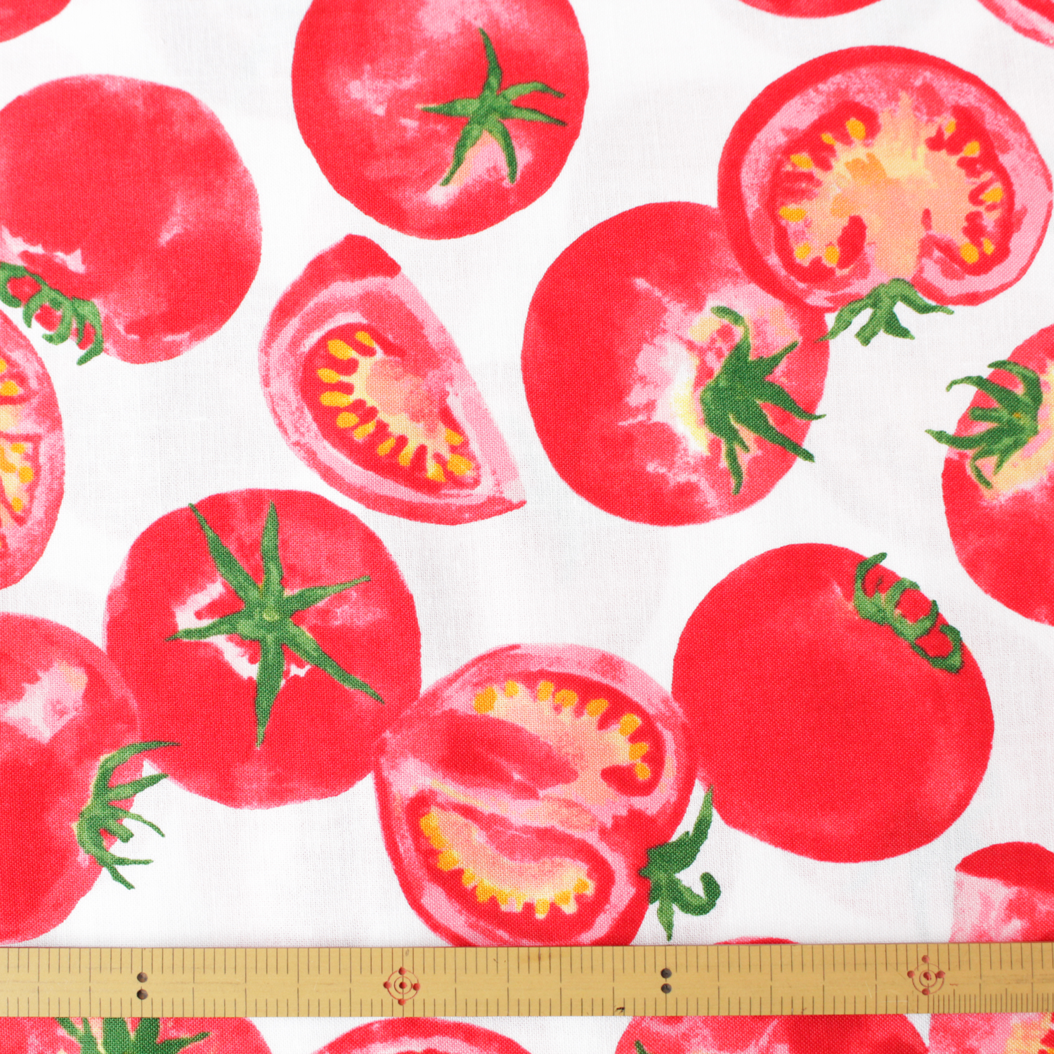 【WEB限定・原反特価】■7055-4A　シーチングプリント生地　トマト　巾約110cm　原反（巻）