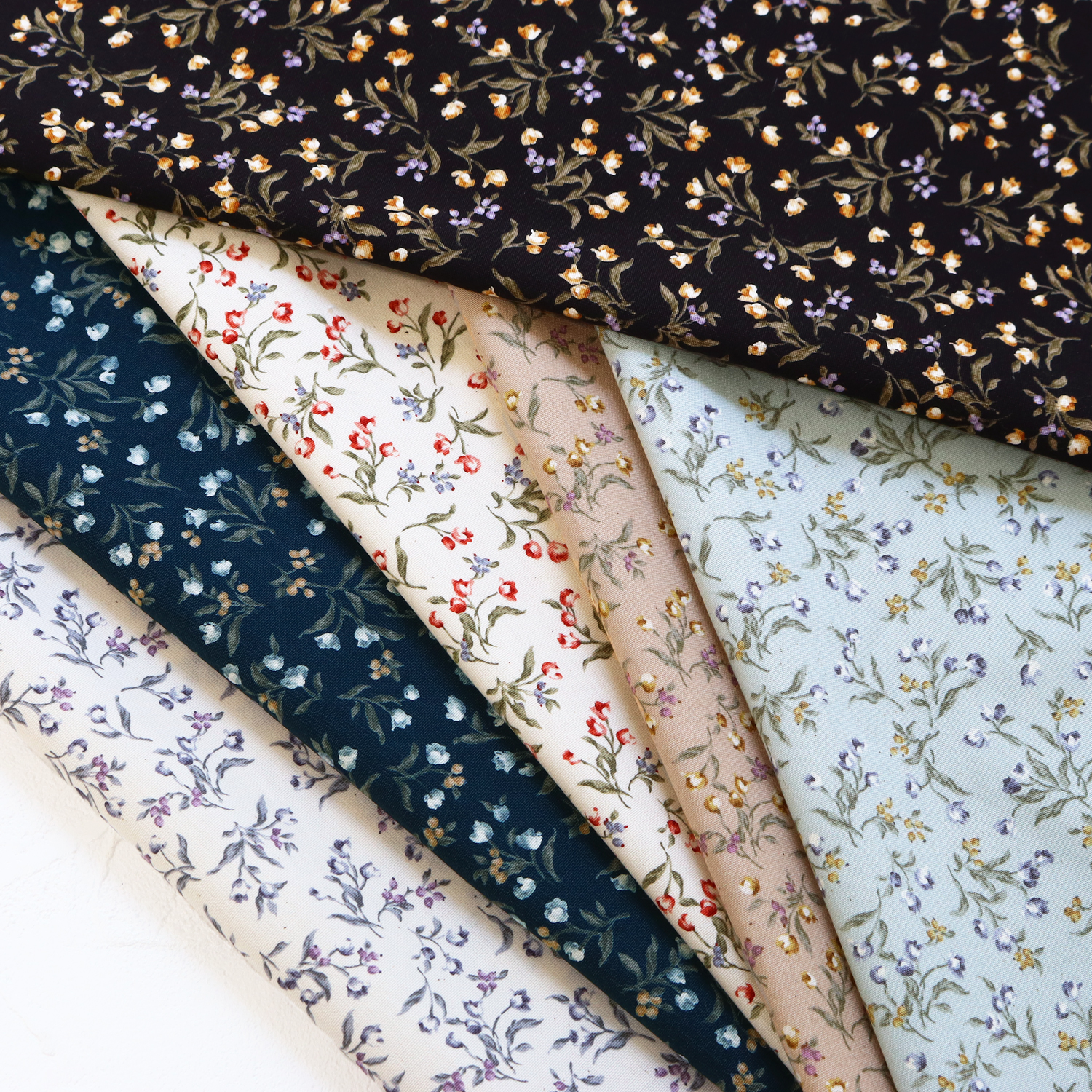 ■B850522-1 Antique Day -Li t t le Princess- Broad/unbleached cotton  approx. Width 112cm × 12m/roll (roll)