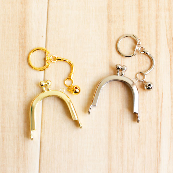 F38 豆口金丸型 W4×4.5cm 片カン キーホルダーと鈴のおまけ付き 同色2個 (セット)「手芸材料の卸売りサイトChuko Online」