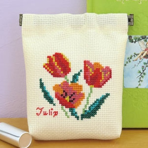 [Limited Quantity / Special Price] OLY-K9057 Embroidery Kit Tulip Snap Closure Pouch (Set)