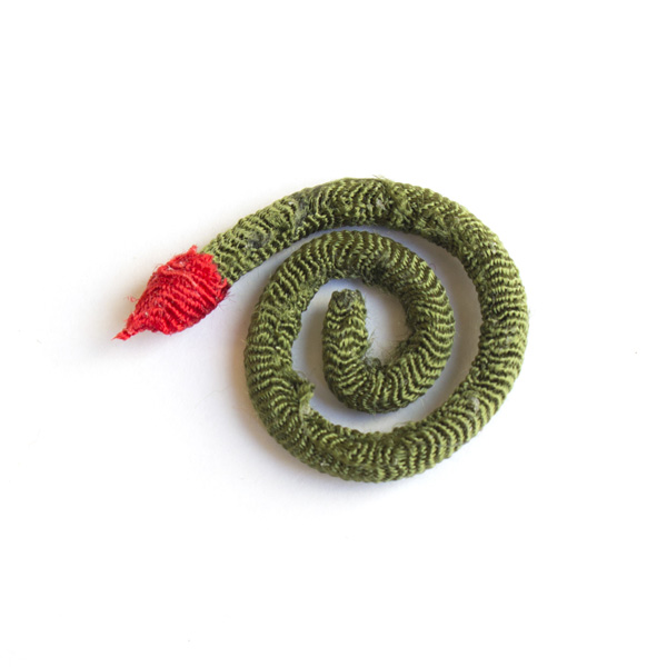 S40-276　Crepe Decorations Mosquito Coil　(袋)