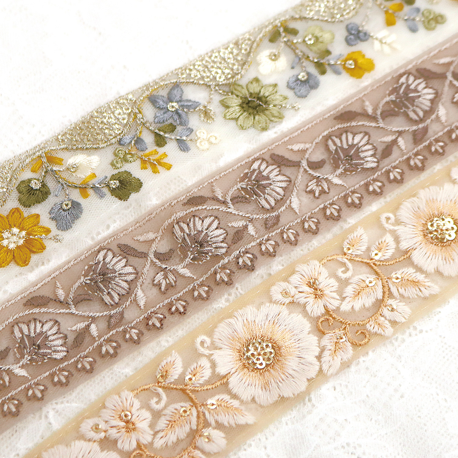 KF-RMIX-111 インド刺繍リボン イエローアソート 約30cm×3本 (袋)