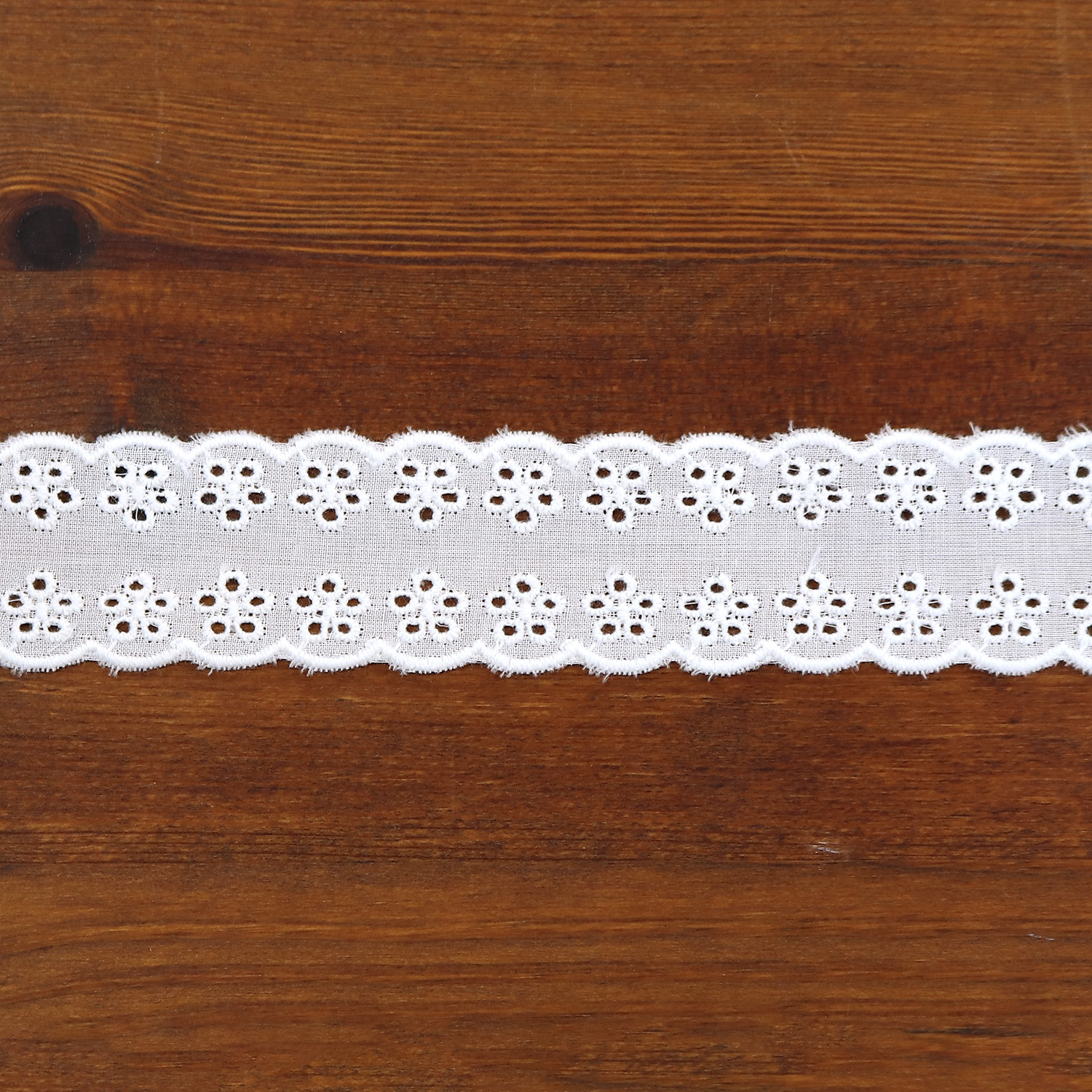 HCL2010 Cotton lace, both sides scalloped, white, width approx. 3cm, approx. 9m (roll)