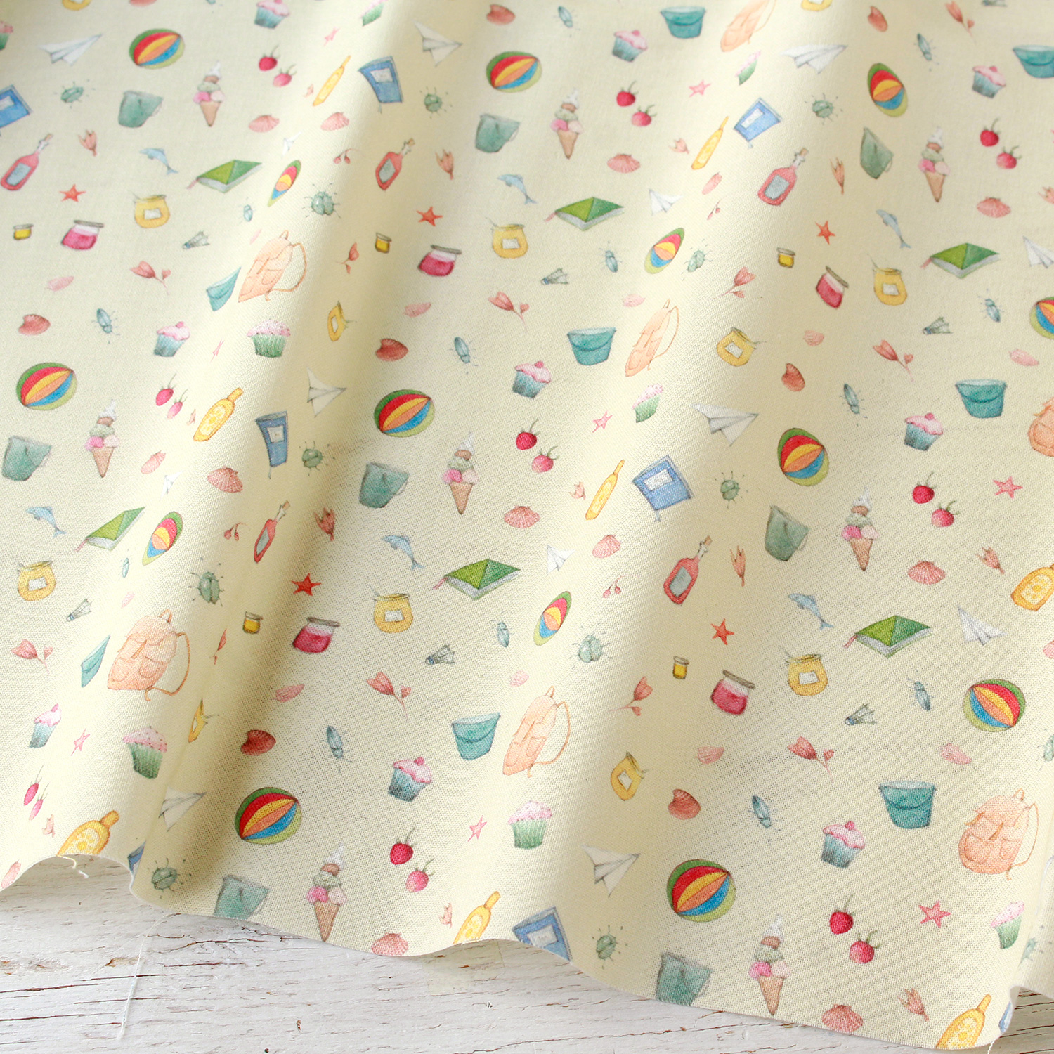 ACU3523-867-50CM acufactum プリント生地 約150cm幅 50cm単位 (枚)