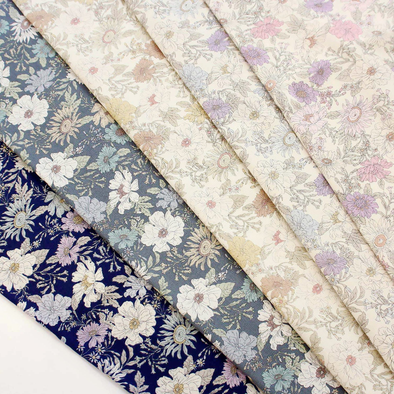 H7114-4 Floral fabric, Sheeting, Width approx. 110cm 1m/unit (m)