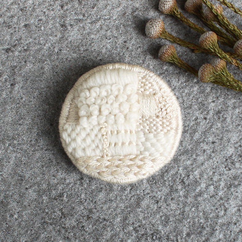 PHC-133-1 kiitos works mosaic brooch ecru embroidery kit (bag)