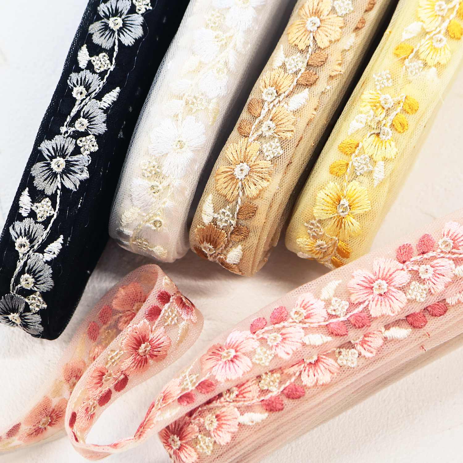 KF-R71193 Indian embroidery ribbon width approx. 2.5cm x approx. 9m (roll)