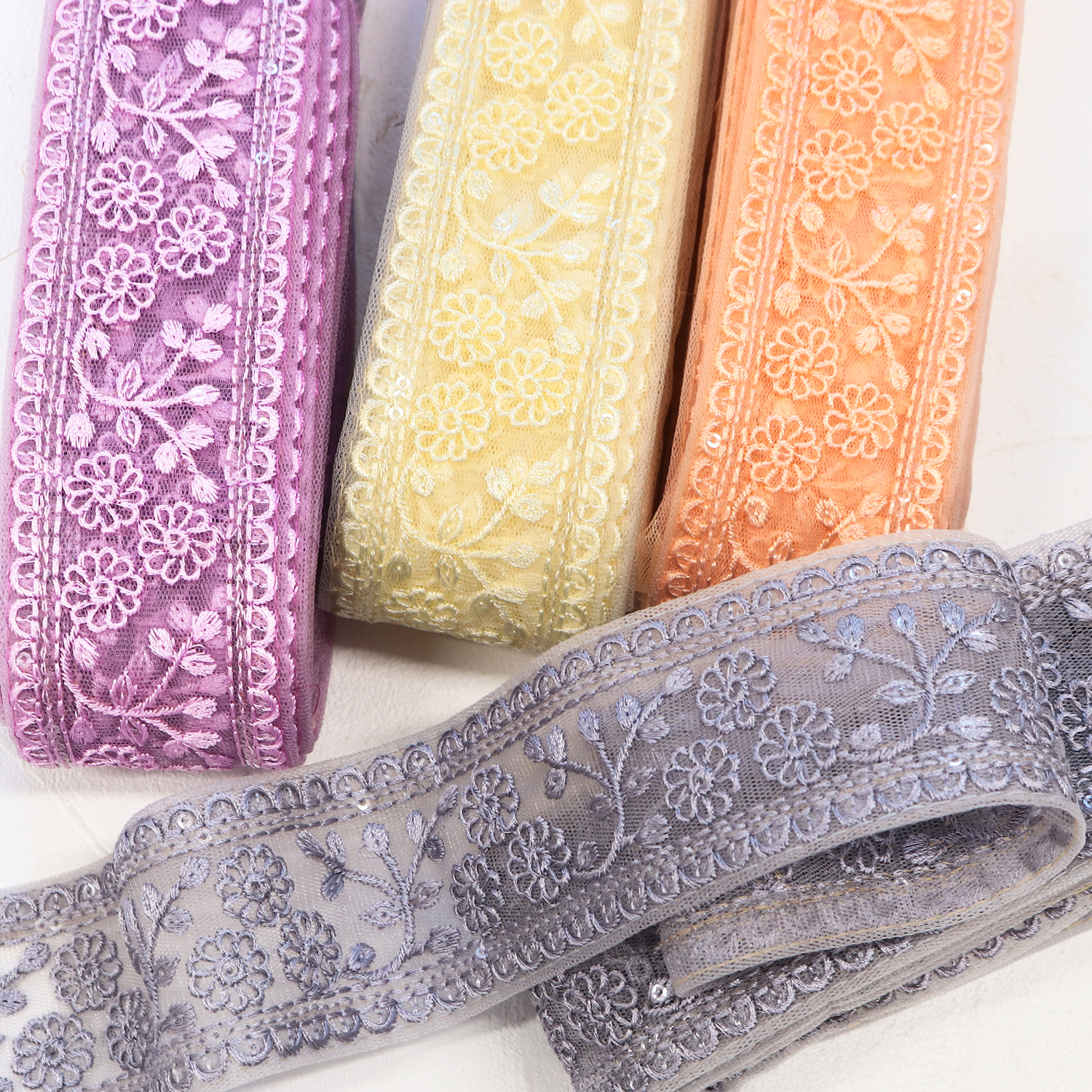 KF-R45781 Indian embroidery ribbon width approx. 5cm x approx. 9m (roll)