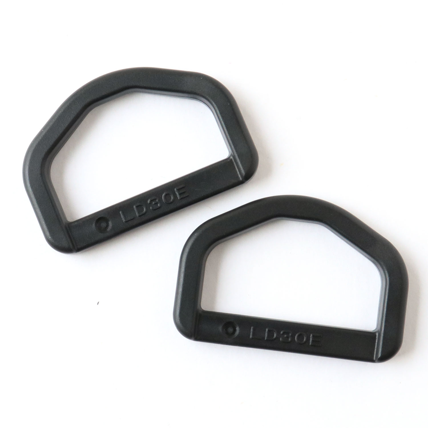 LD30-580 Plastic Hardware D-Ring 31mm wide 2pcs (bag)