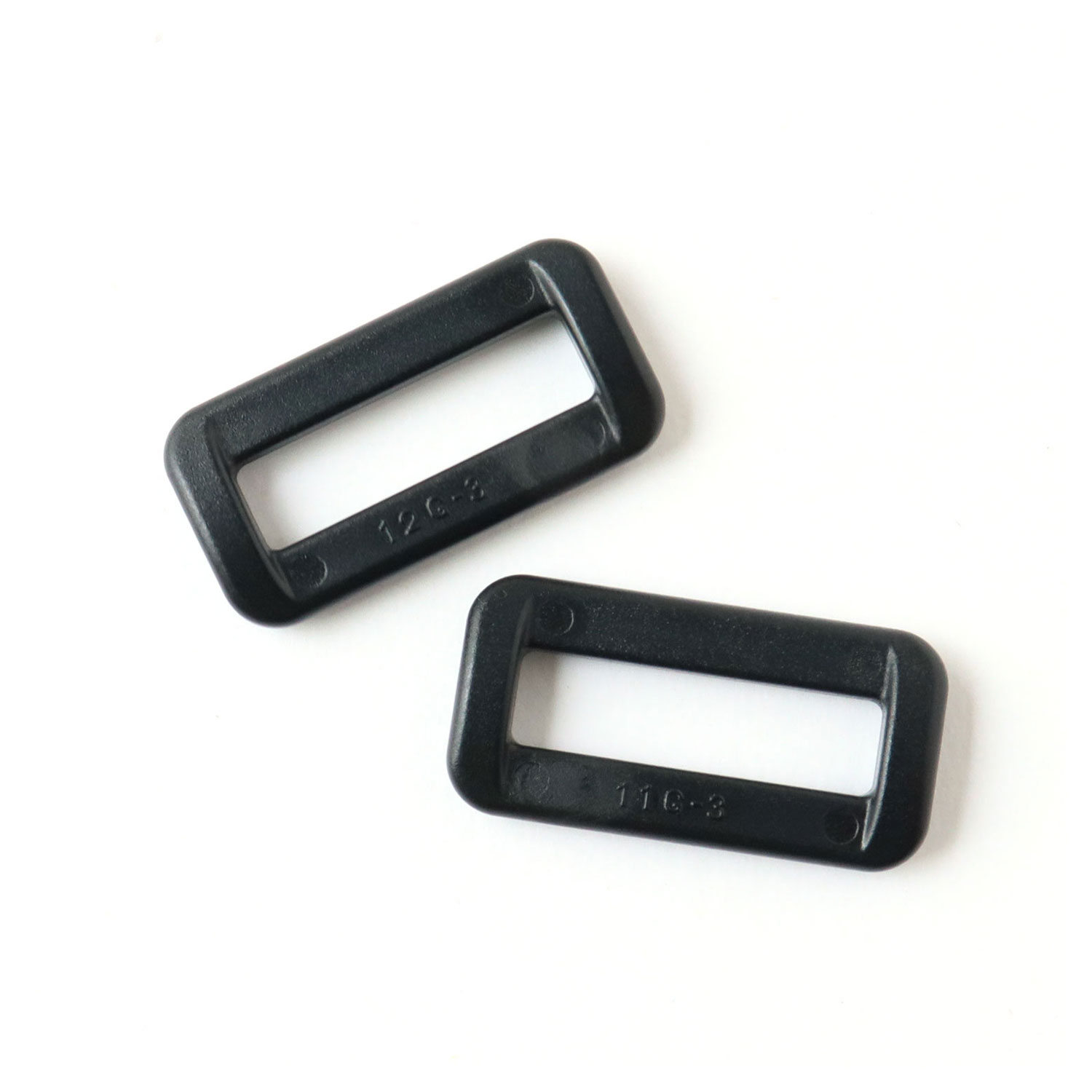 LT25-580 Plastic Hardware Rectangular Ring 26mm wide 2pcs (bag)