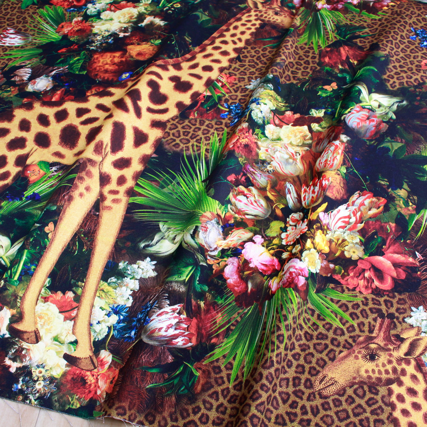 BB1342-180 キリンとしまうま　ヒョウ柄　ブラウン Oxprint fabric", imported from Netherland", Width approx.140cm", 1m/unit (m)