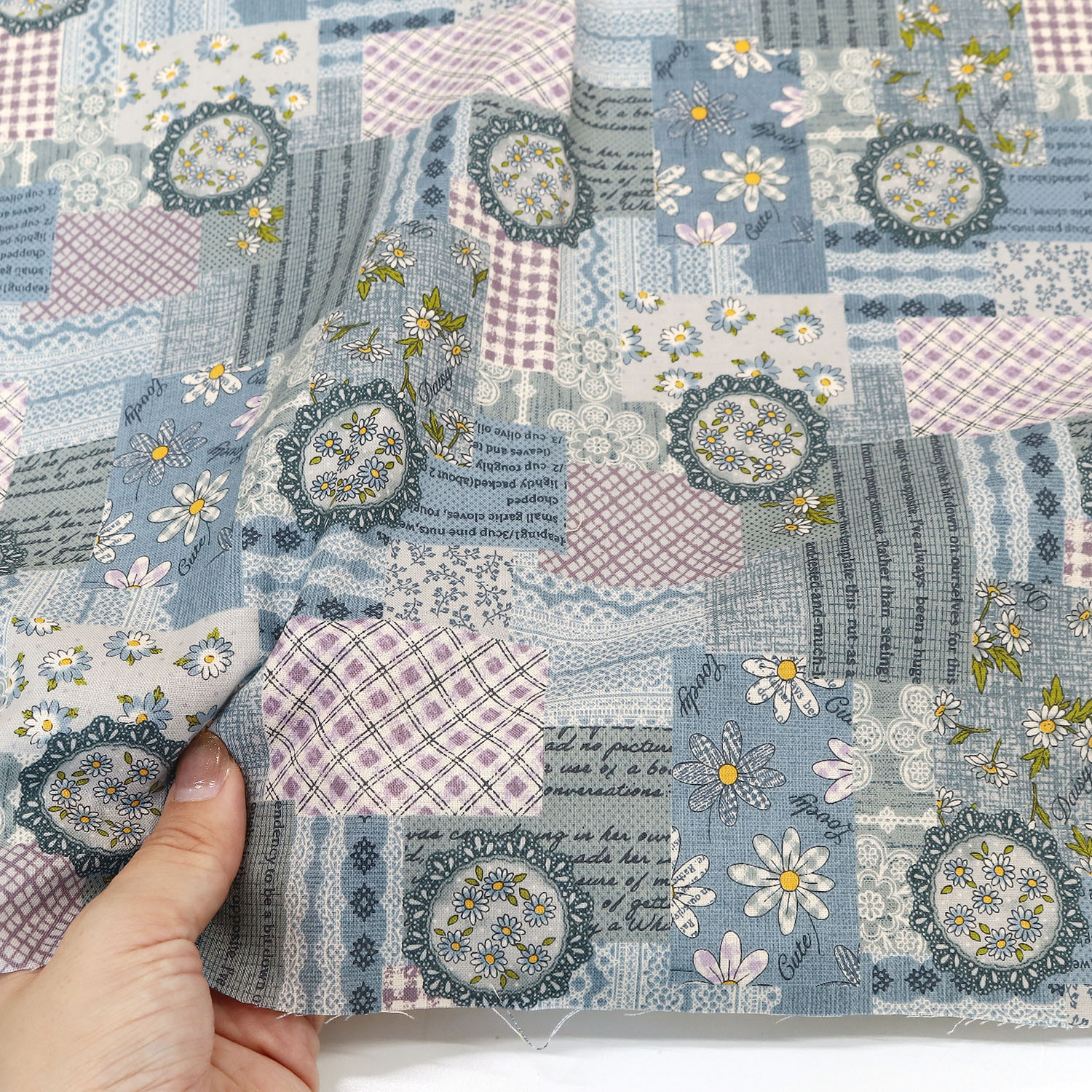 □NCM37300-72R MINAMI KUMIKO collection パッチワーク風 原反約12m