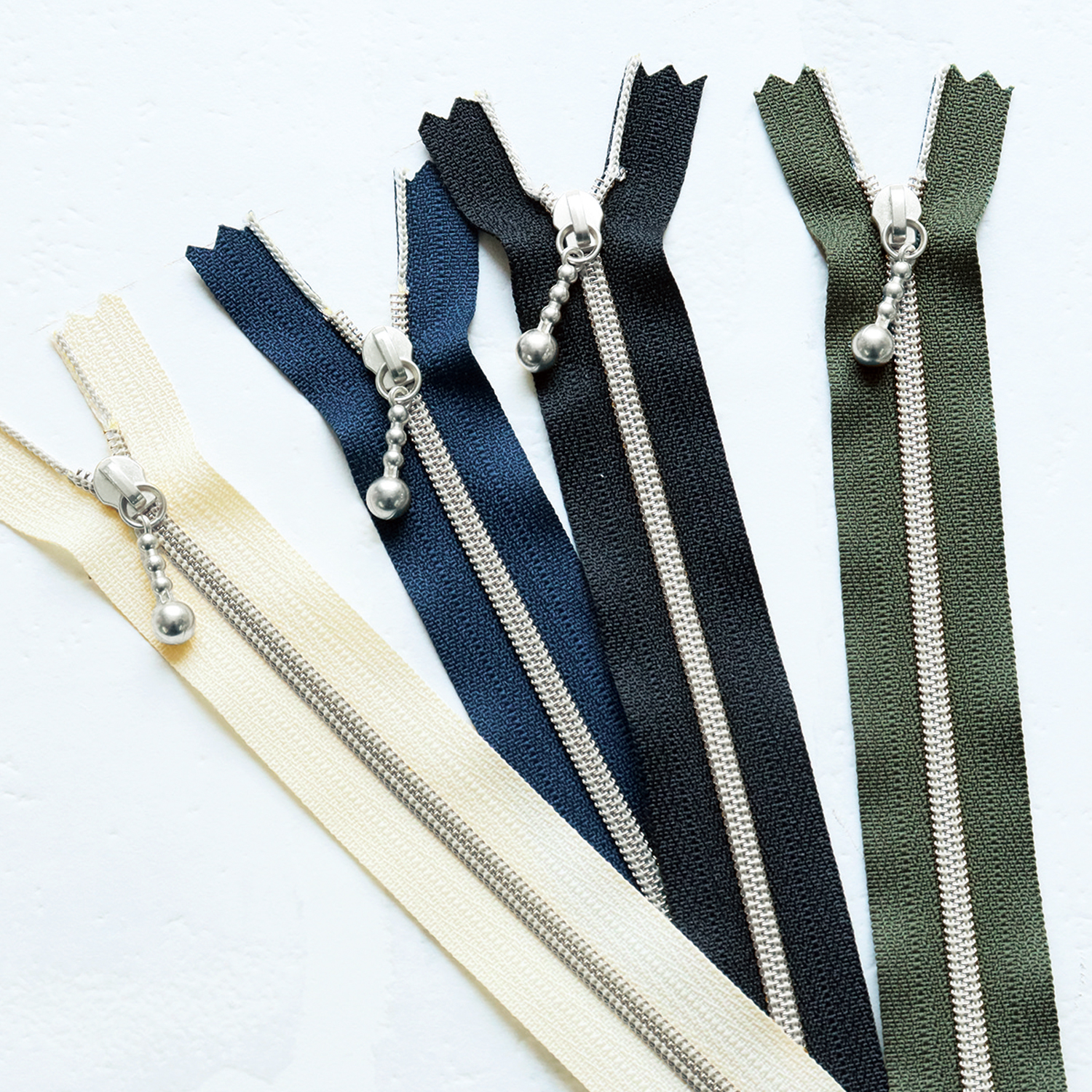 【春フェア】3CM20-S ポーチ用メタリオンファスナー シルバー 20cm 同色3本入り (袋)