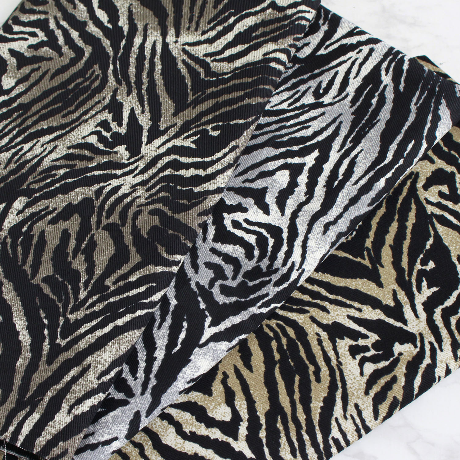 ■IBK6690R-4 Tiger pattern twill fabric Width approx. 110cm Raw fabric approx. 12m (roll)