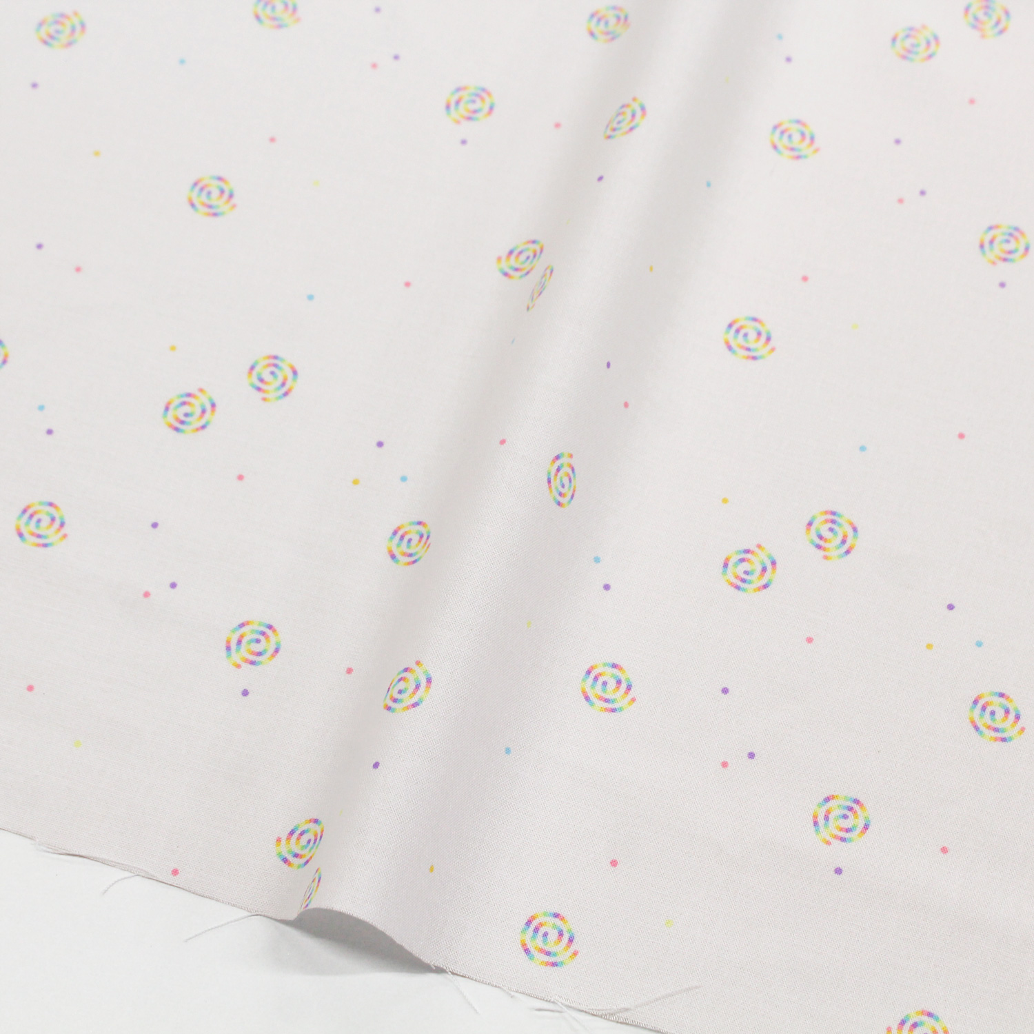 [Limited Quantity] STUDIO-4 Free Sprit Free Spirit White pastel Swirl For Patchwork USA Print Sheeting 1m/unit (m)