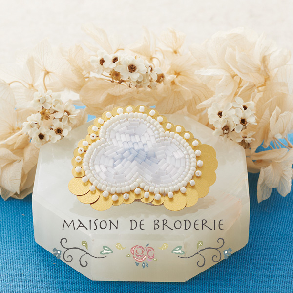 お取寄せ 返品不可 Toho ビーズ刺繍キット Toh Mdb1 メゾンドブロドゥリ Cloud Brooch 雲のブローチ 個 Chuko Online