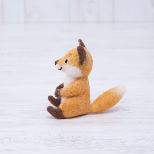 H441 571 ハマナカ フェルト羊毛キット フェルト羊毛でつくるかわいい動物たち きつね 袋 手芸材料の卸売りサイトchuko Online