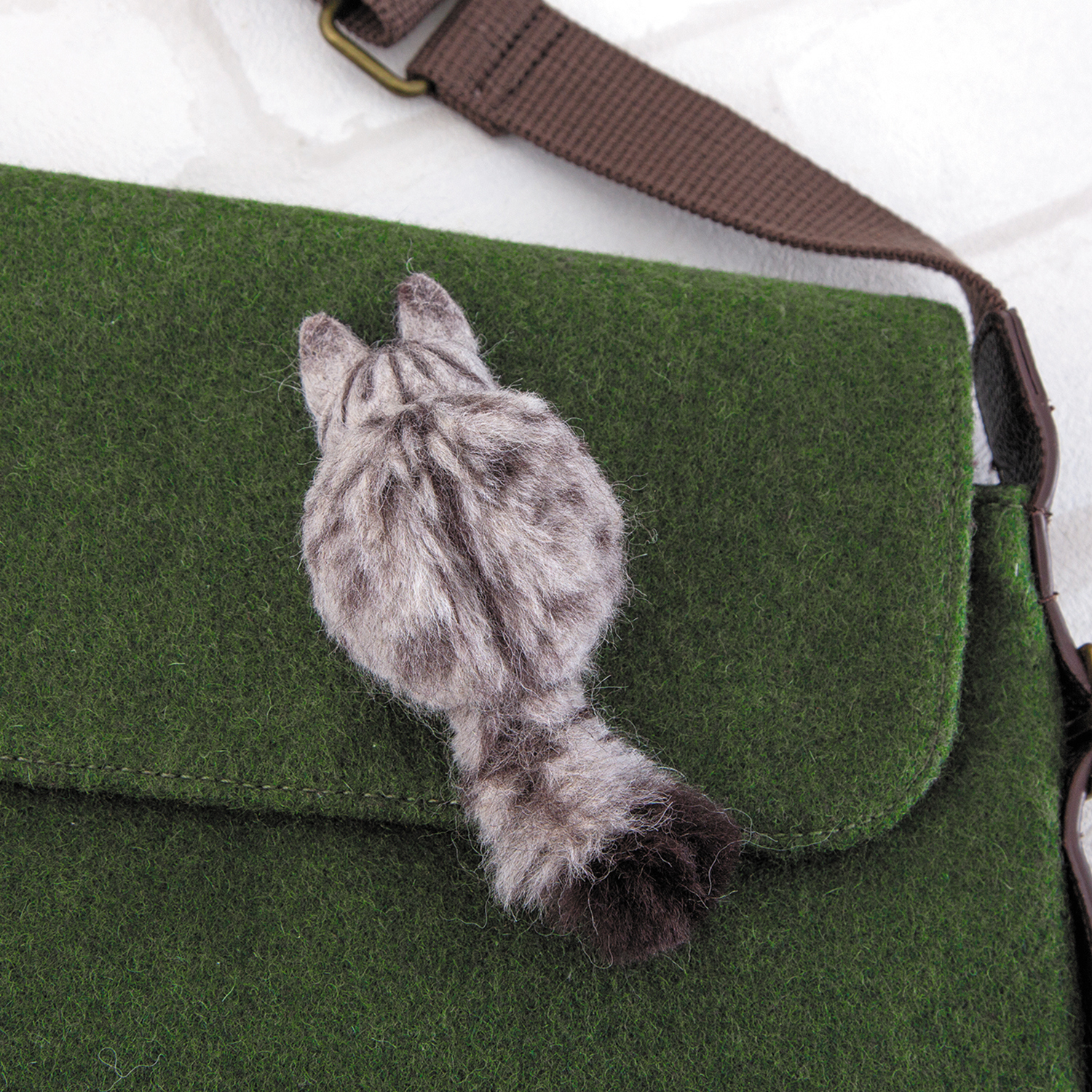 【お取り寄せ・返品不可】H441-648 サバトラのブローチ 羊毛フェルトキット (個)