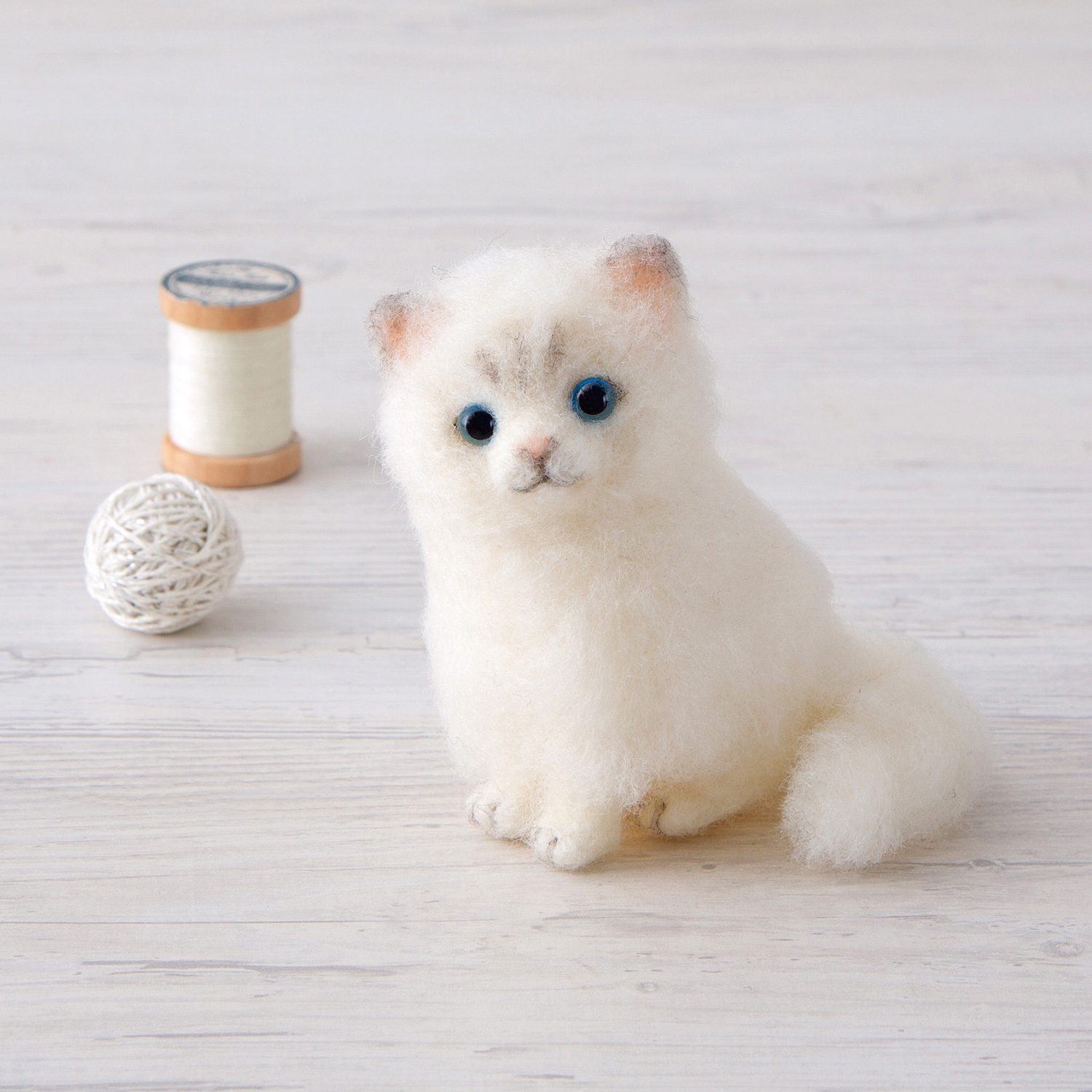 [On order/not returnable] H441-666 Persian cat made with Acreine Felting Kit (pcs)