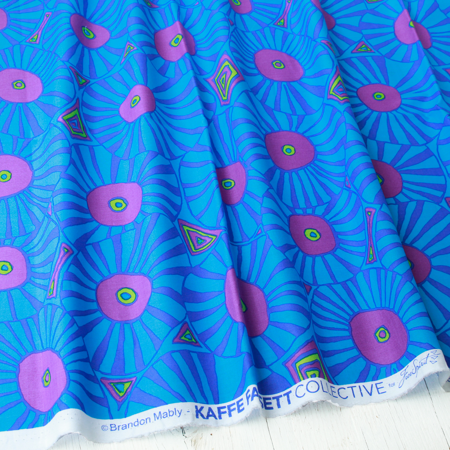 Kaffe Fassett -ケイフ・ファセット-「手芸材料の卸売りサイトChuko プレゼントを選ぼう! ケイフファセット⭐️柄いろいろセット 生地/糸