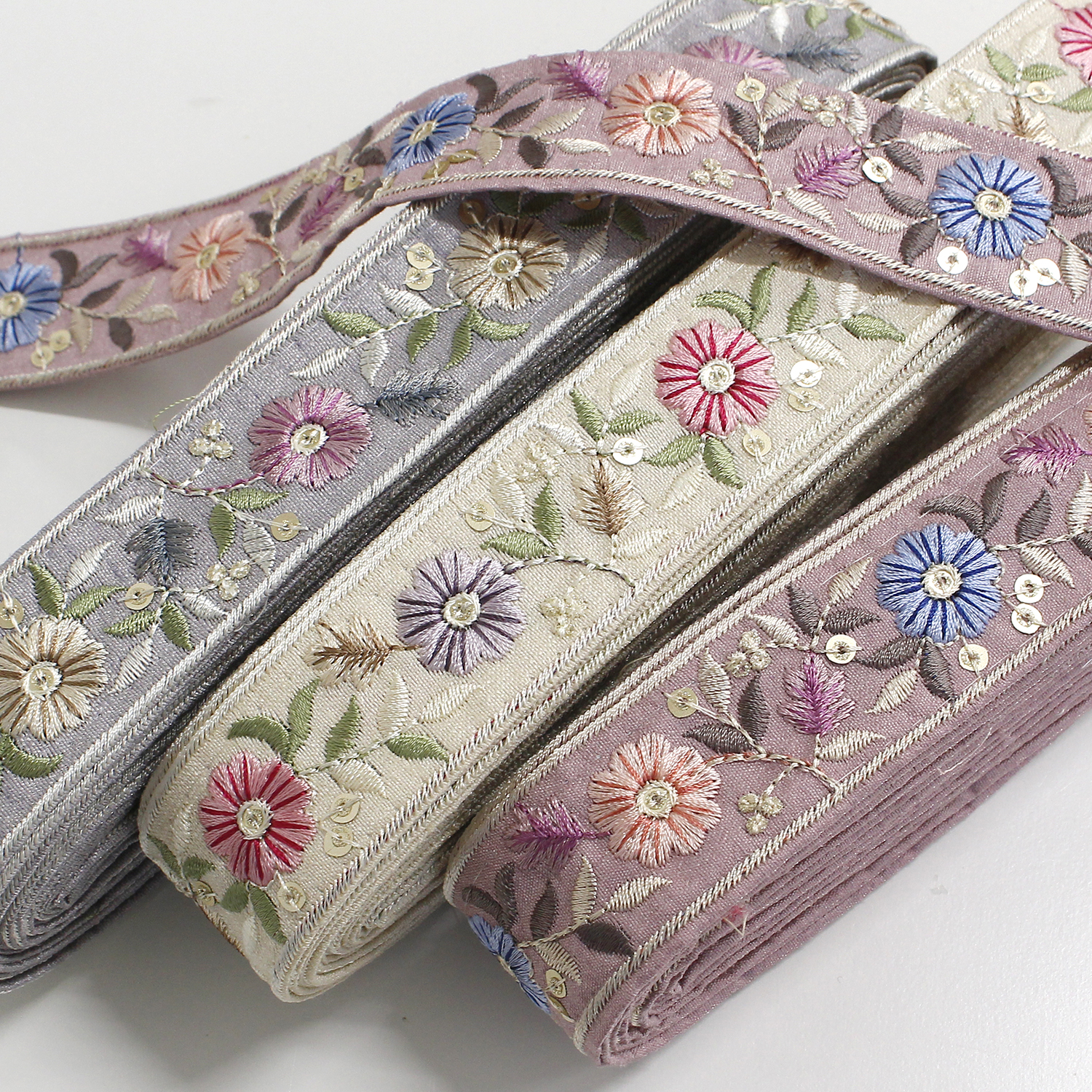 【1227新柄】KF-R16-10Y インド刺繍リボン 巾約3.3cm×原反約9m (巻)