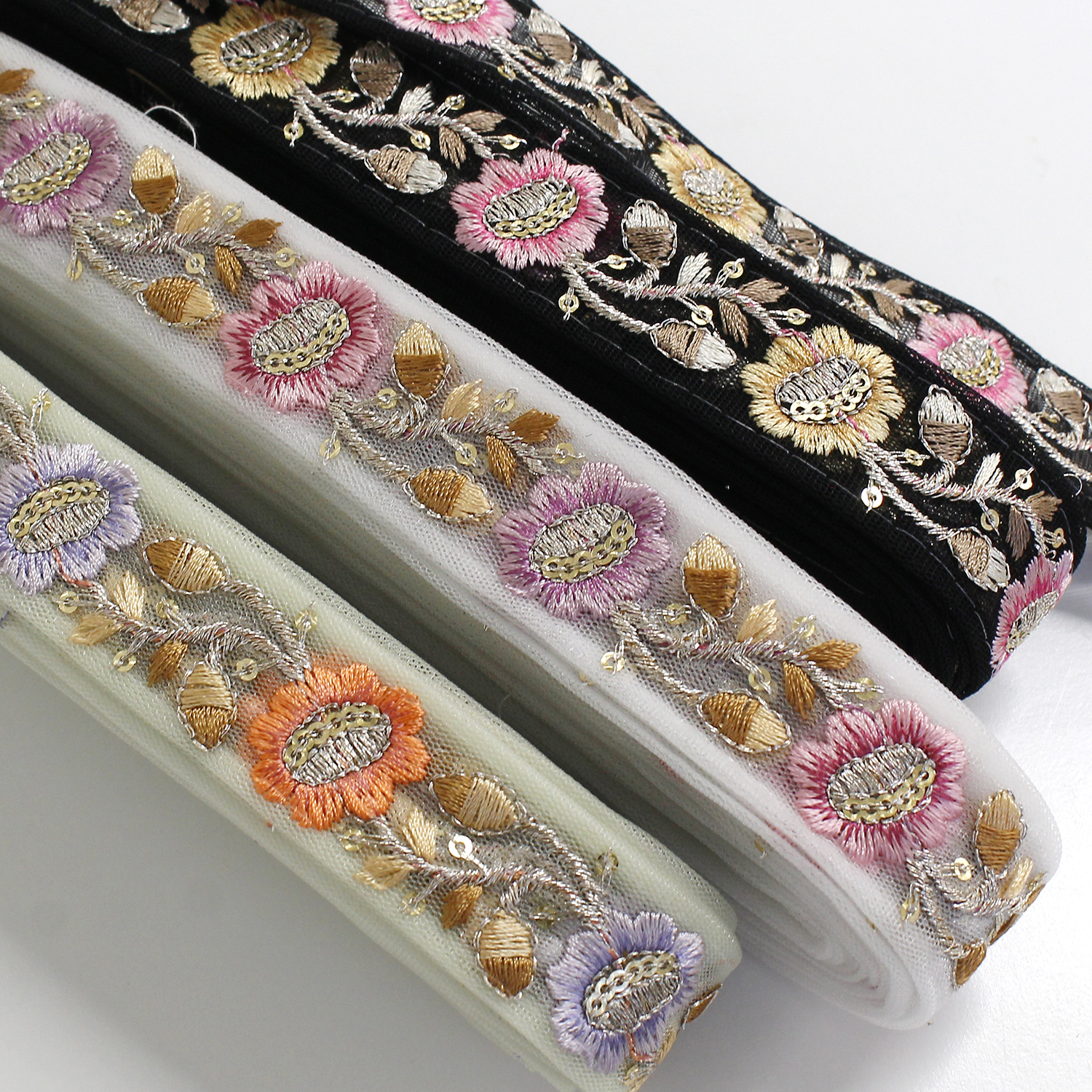 KF-R272-10Y India Embroidery Ribbon width 3cm×9m roll (roll)