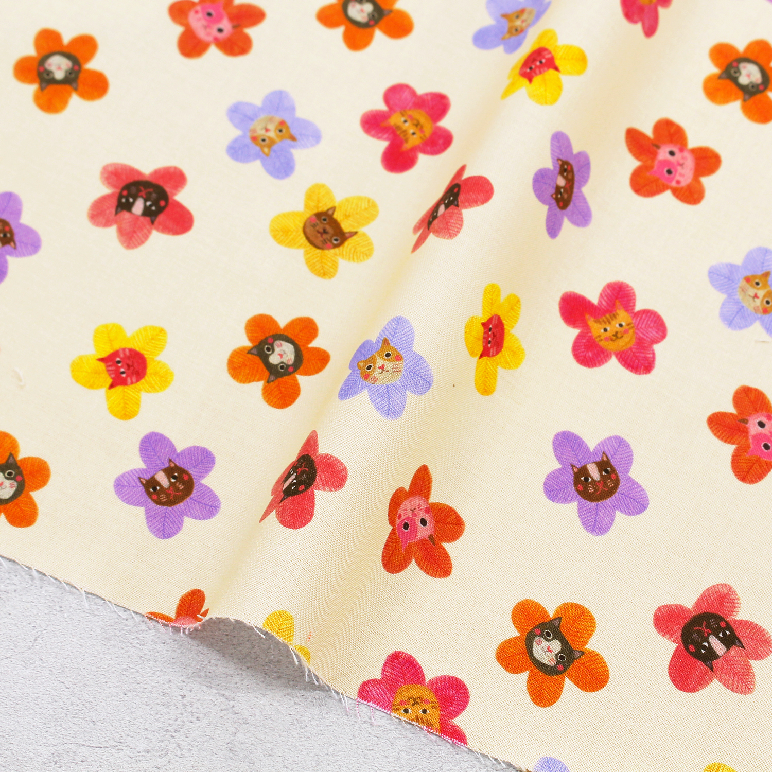 【0116新柄】ROB23288-84 クリーム地 ネコの花 ROBERT KAUFMAN ロバートカフマン USAプリント 巾約110cm 1m単位 (m)