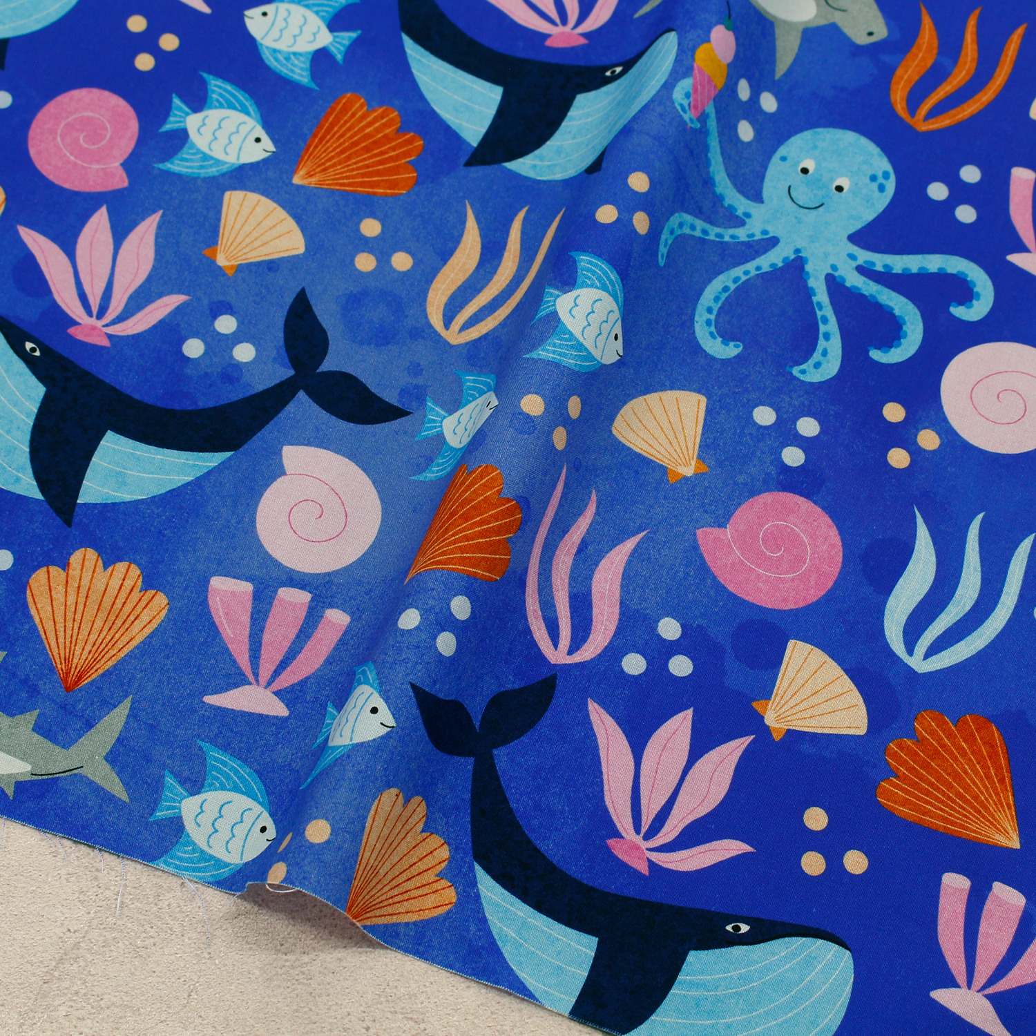 【0116新柄】ROB23361-59 ブルー地 海の生き物たち ROBERT KAUFMAN ロバートカフマン USAプリント 巾約110cm 1m単位 (m)